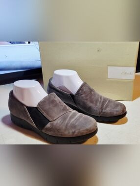 Womens Shoes Size 8.5M Daelyn Monarch slip-on By Clarks | suede upper/wedge sole